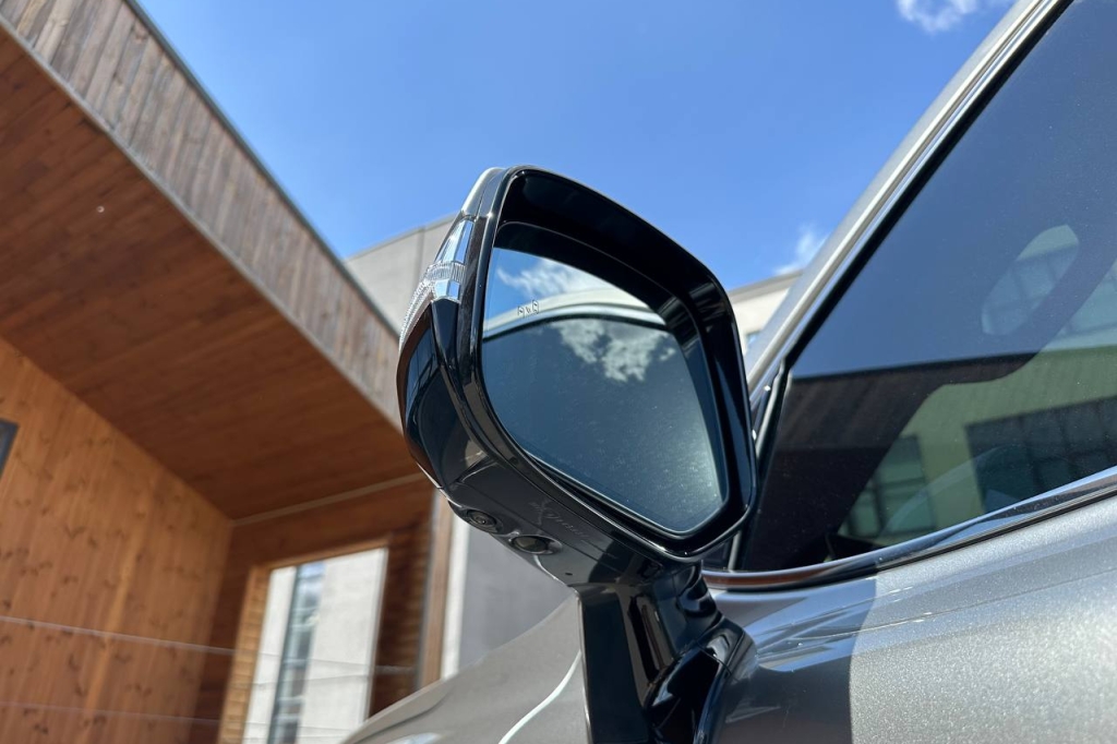 Lexus LX 500d 2022 photo 8