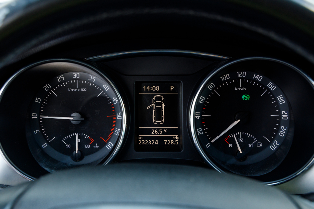 Skoda Superb 4x4 2011 фото 22