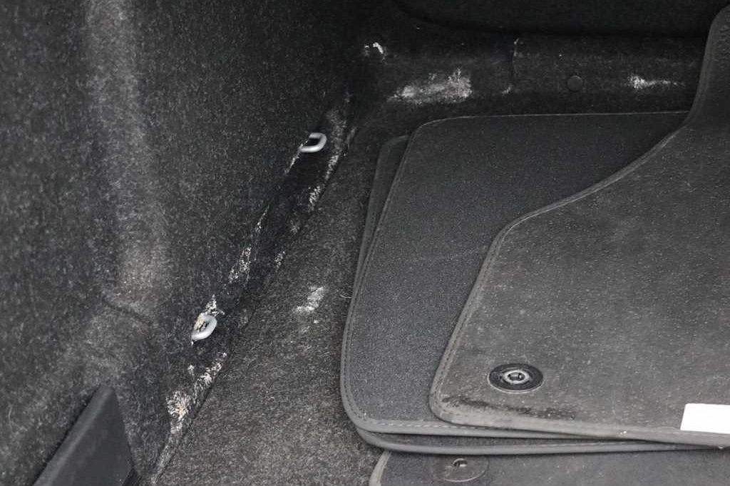 Skoda Superb Combi 2017 фото 9