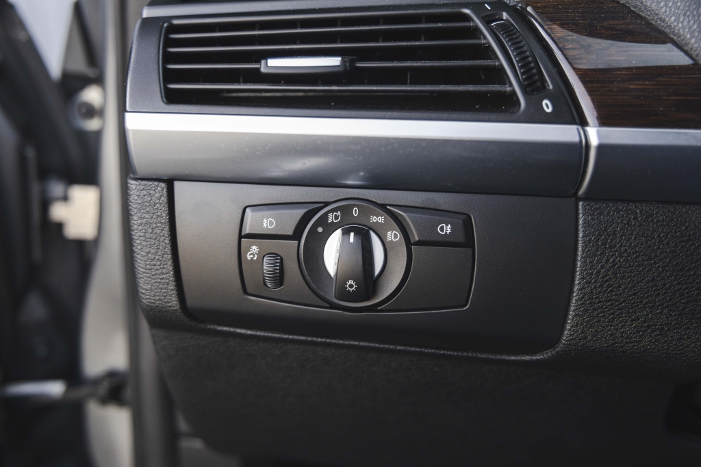 BMW X5 2010 фото 15