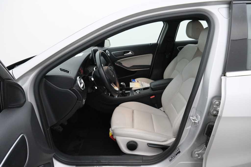 Mercedes-Benz A-Klasse 2016 фото 1