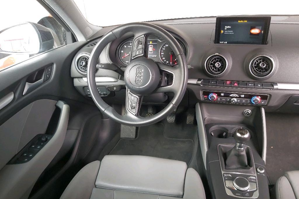 Audi A3 Sportback 2017 фото 2