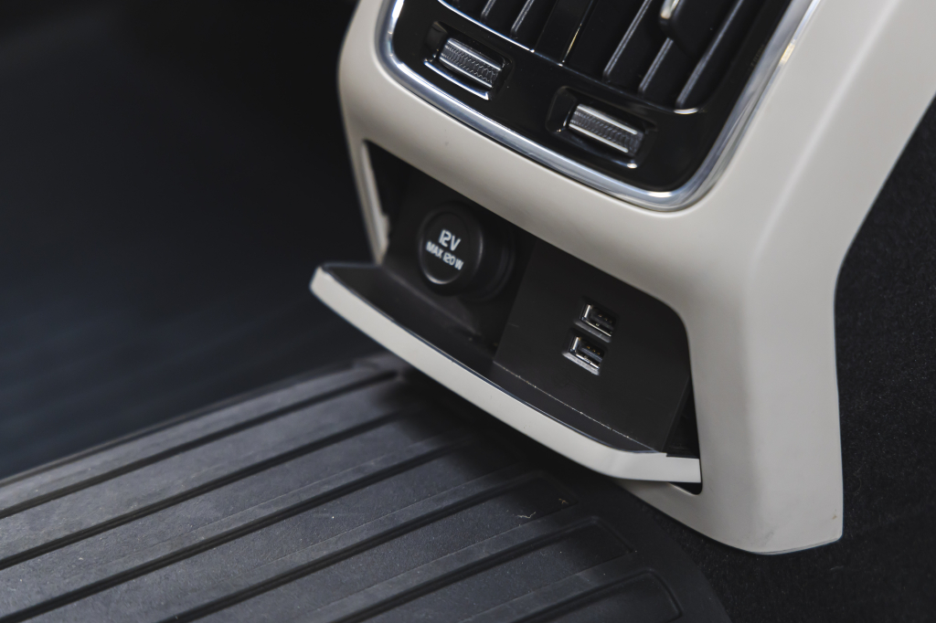 Volvo S90 2018 фото 38