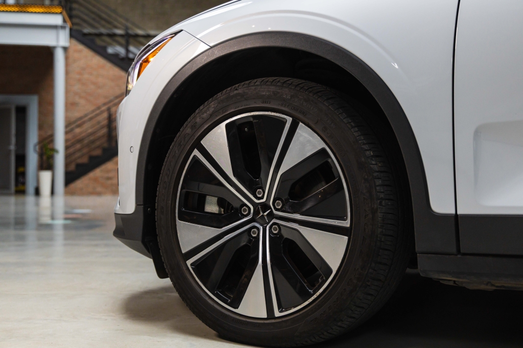 Polestar 2 2022 фото 12