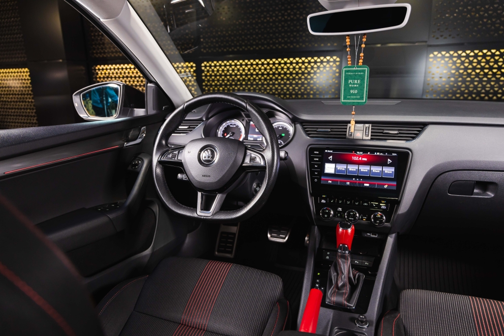 Skoda Octavia 2018 photo 32