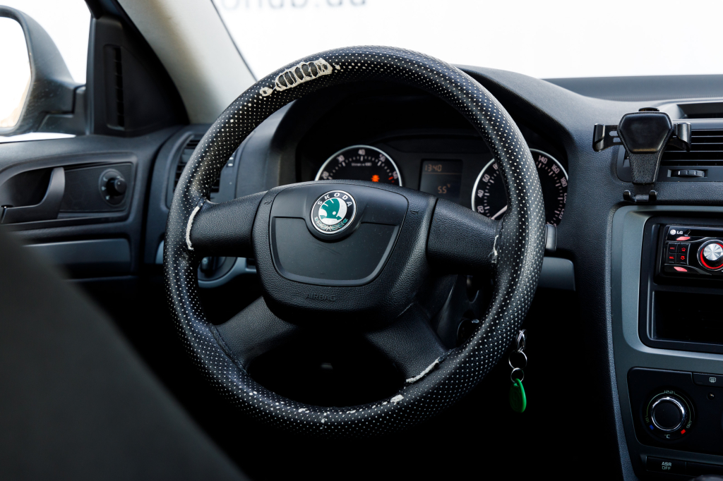 Skoda Octavia A5 2010 фото 16