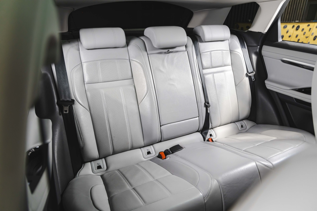 Land Rover Range Rover Evoque 2020 фото 37