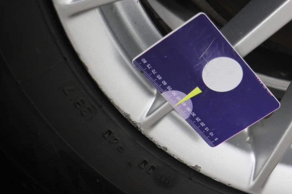 Jaguar XF 2017 фото 21