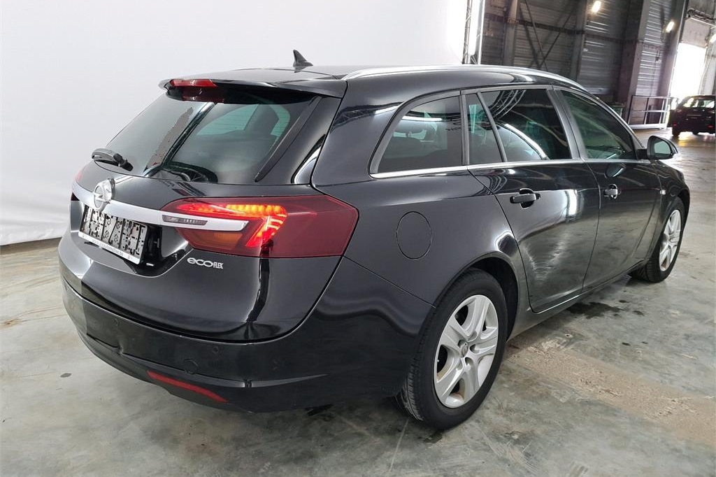 Opel Insignia Sports Tourer 2016 фото 1
