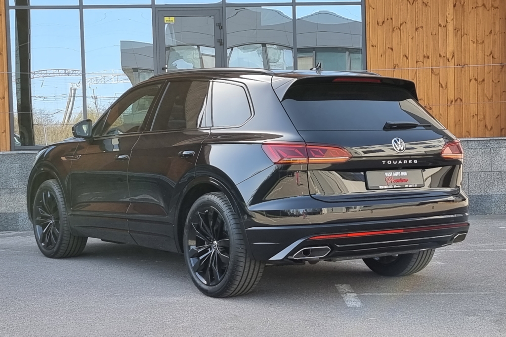 Volkswagen Touareg PLATINUM 2022 фото 1