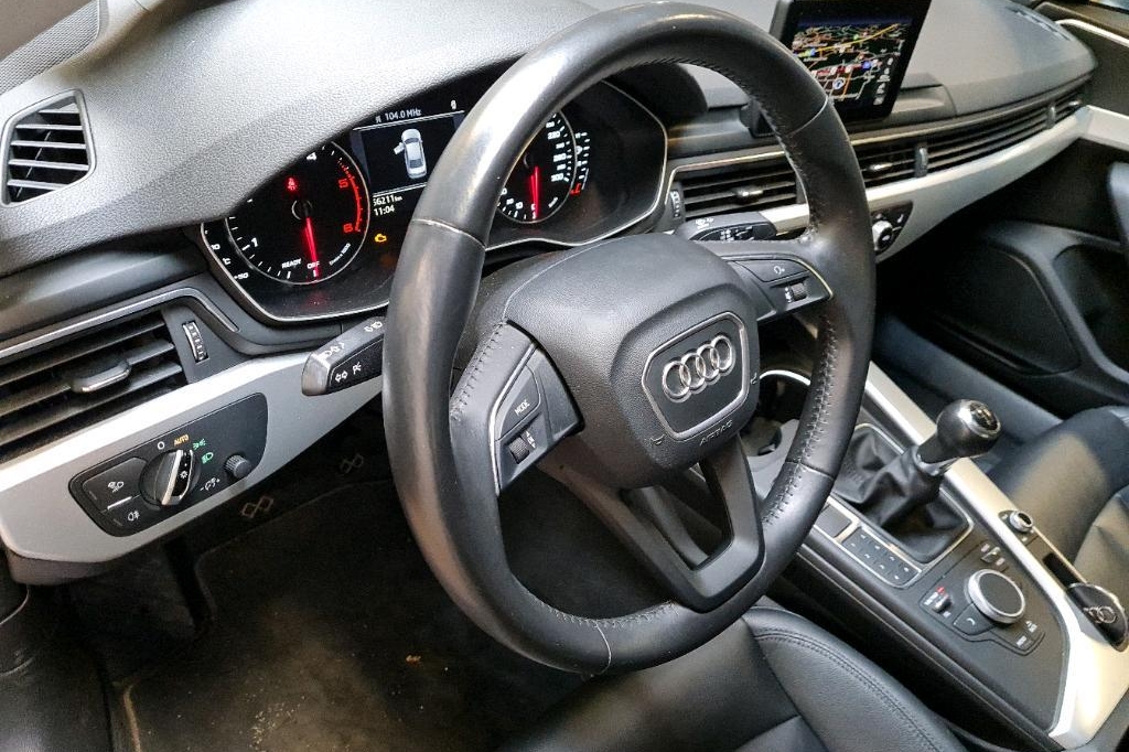 Audi A4 2017 photo 20