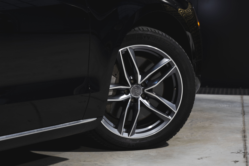 Audi A8 2015 фото 8