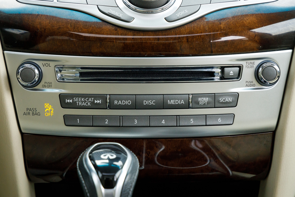 Infiniti QX60 HYBRID 2017 фото 9