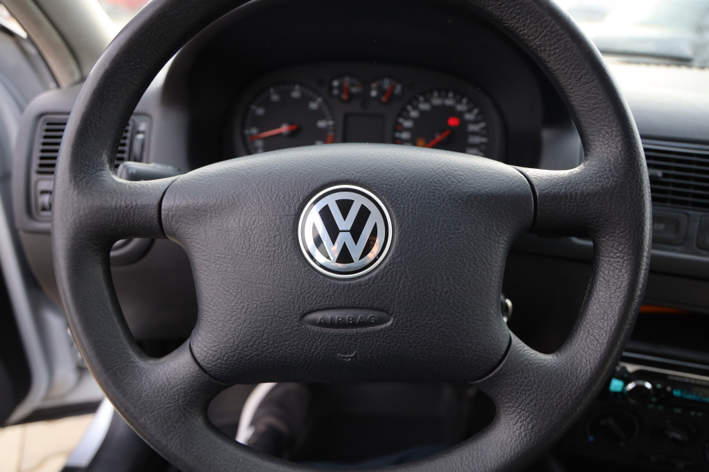 Volkswagen Golf 2001 photo 10