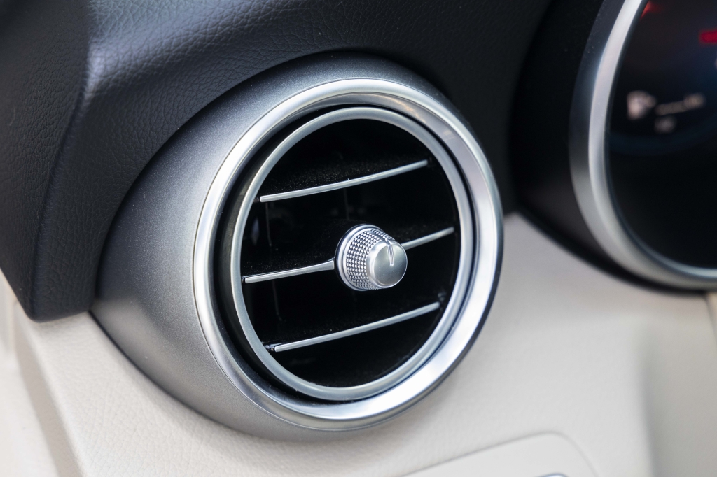 Mercedes-Benz C-Class C300 4Matic 2019 фото 39