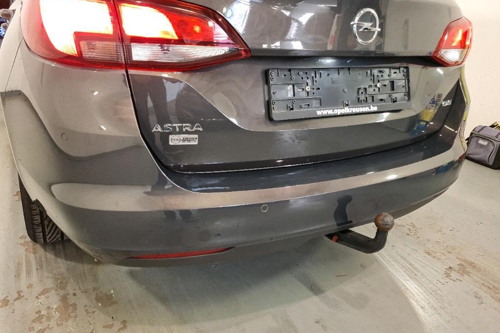 Opel Astra Sports Tourer 2016 фото 14