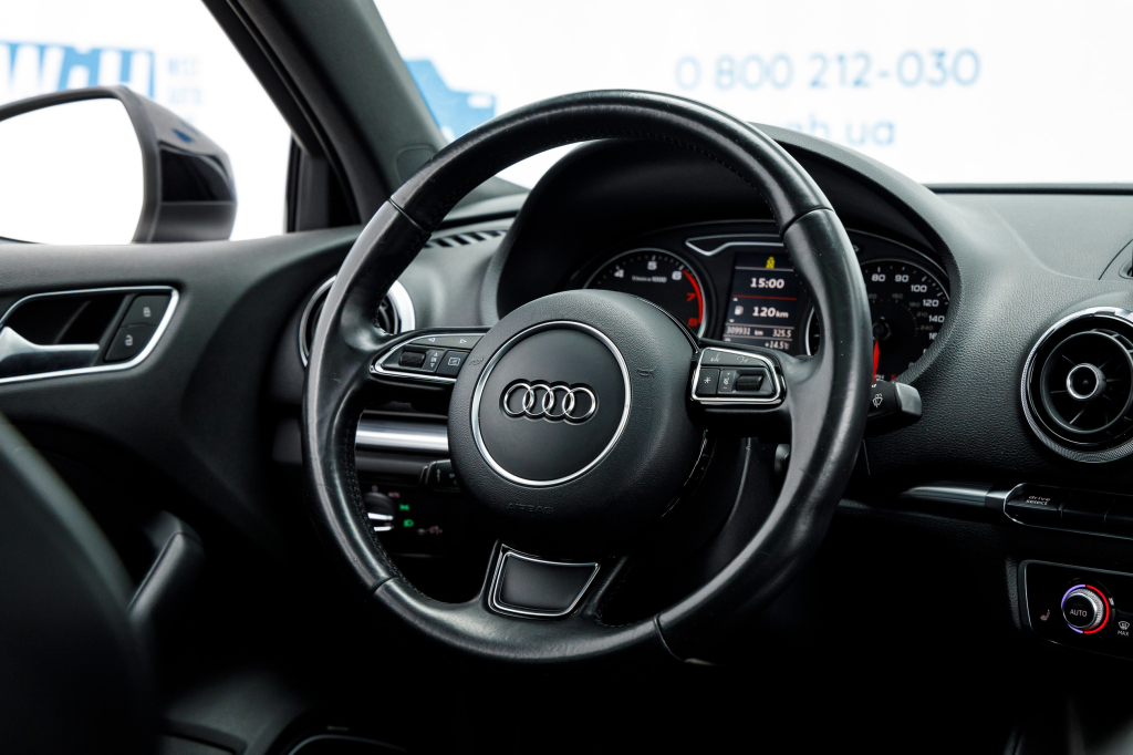 Audi A3 2014 фото 30
