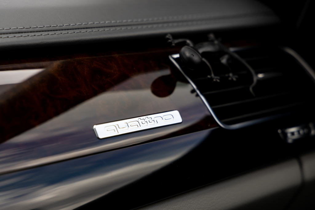 Audi A8 2014 фото 54