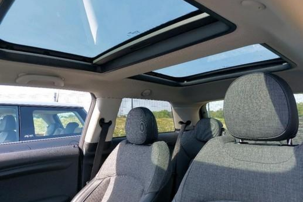 MINI One 2017 фото 6