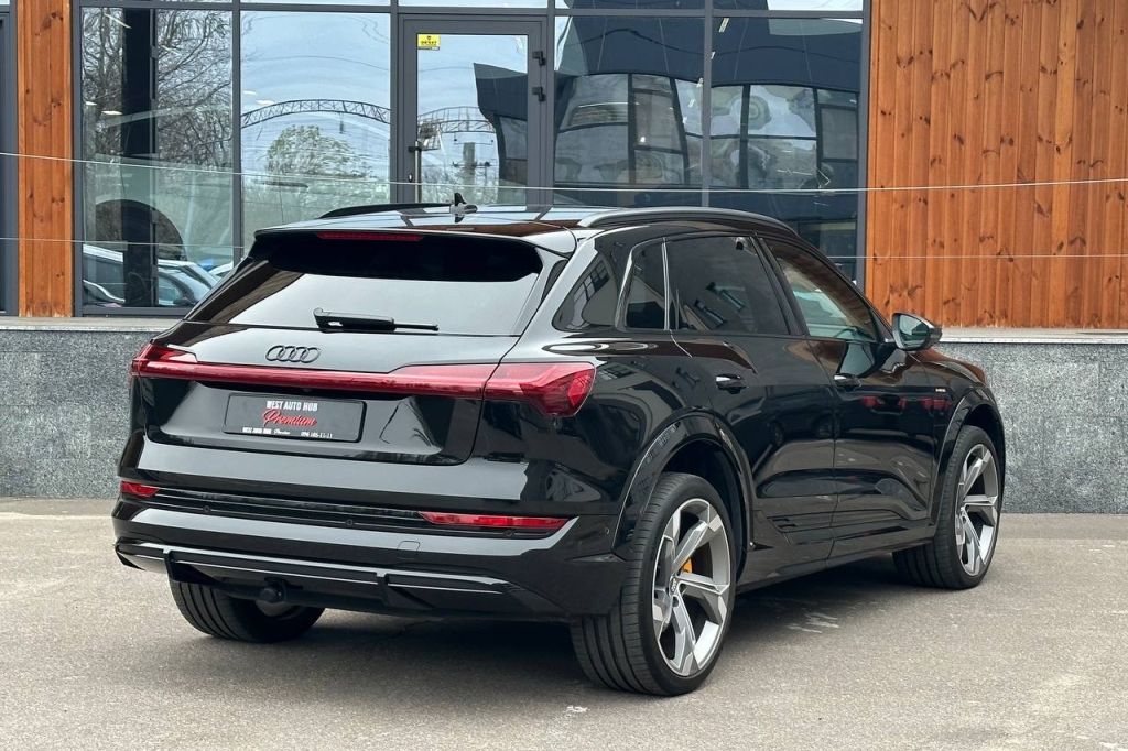 Audi e-tron S 95 kWh 2022 photo 7