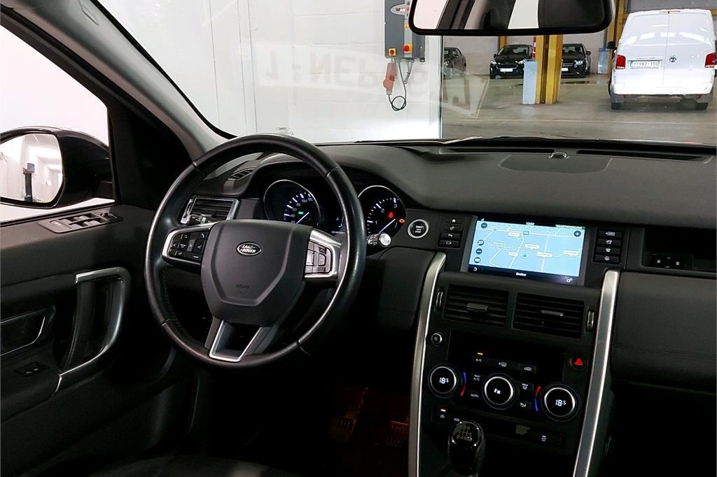 Land Rover Discovery Sport 2016 photo 7