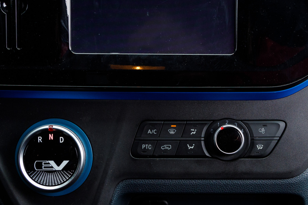 Maxus EV30L 2019 фото 14