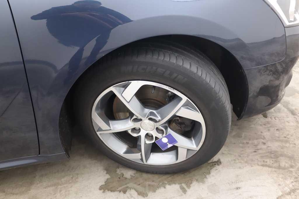 Peugeot 508 2017 photo 12