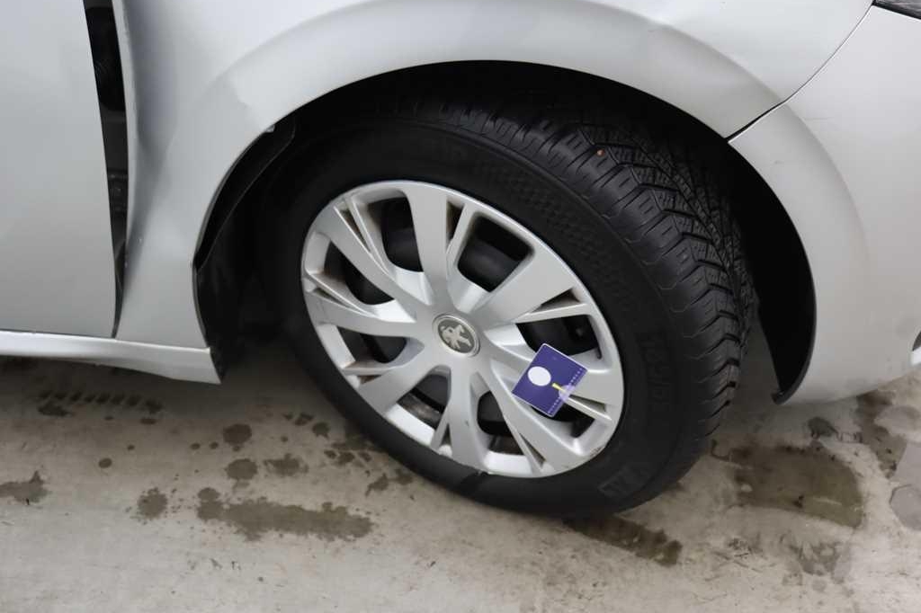 Peugeot 208 2017 photo 27