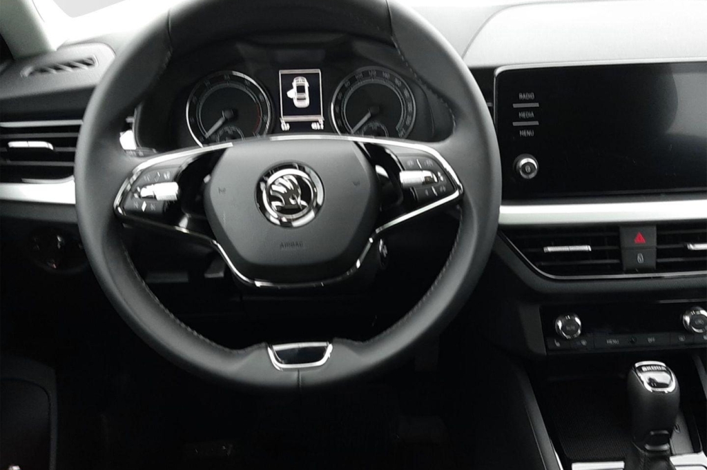 Skoda Scala 2020 photo 1