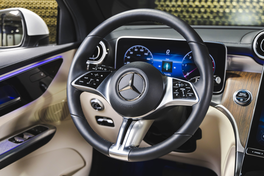 Mercedes-Benz GLC-Class 2023 фото 35