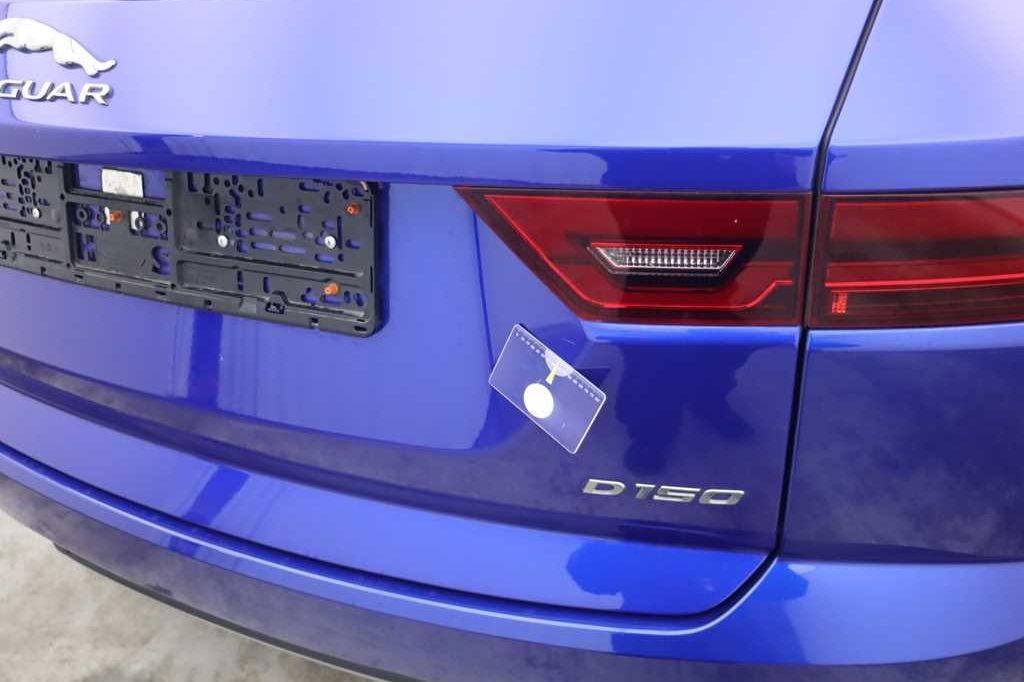 Jaguar E-Pace 2018 photo 12