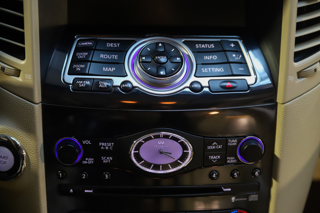 Infiniti FX 50 S 2008 photo 35