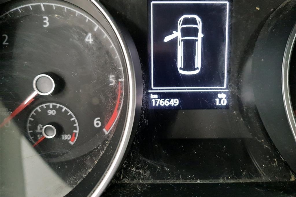 Volkswagen Touran 2016 фото 3