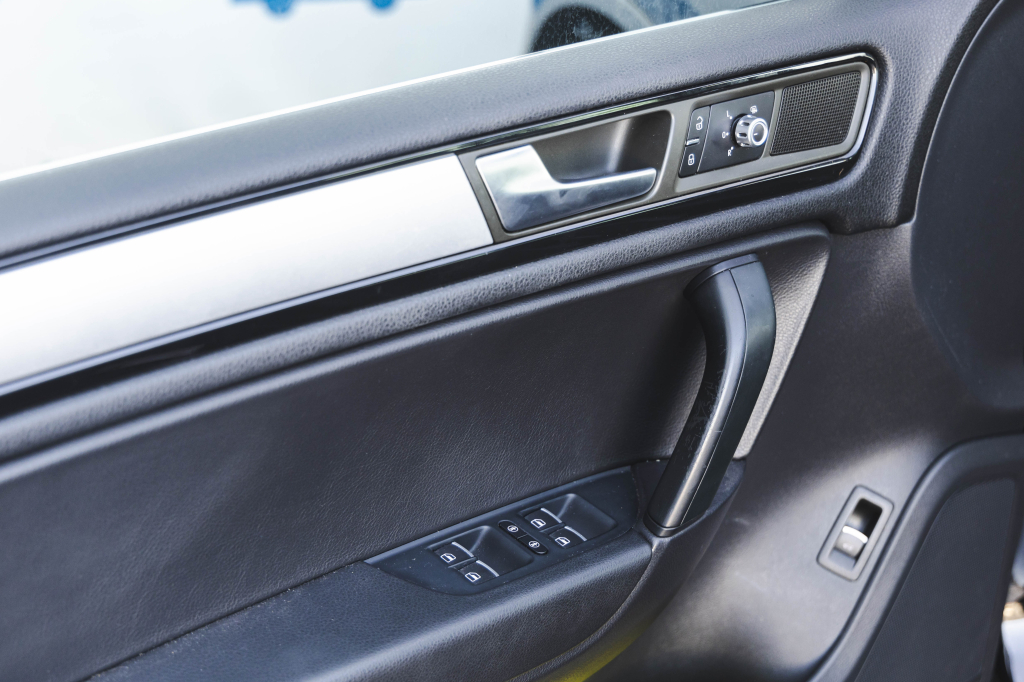 Volkswagen Touareg 2011 фото 12