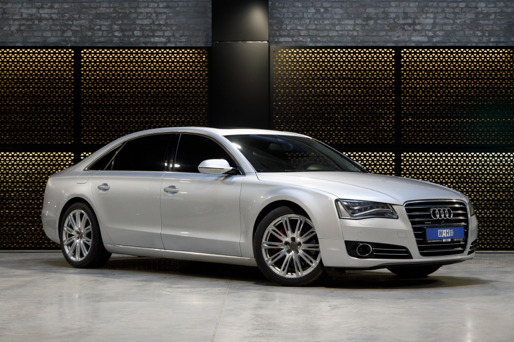 Audi A8 2014 фото 22