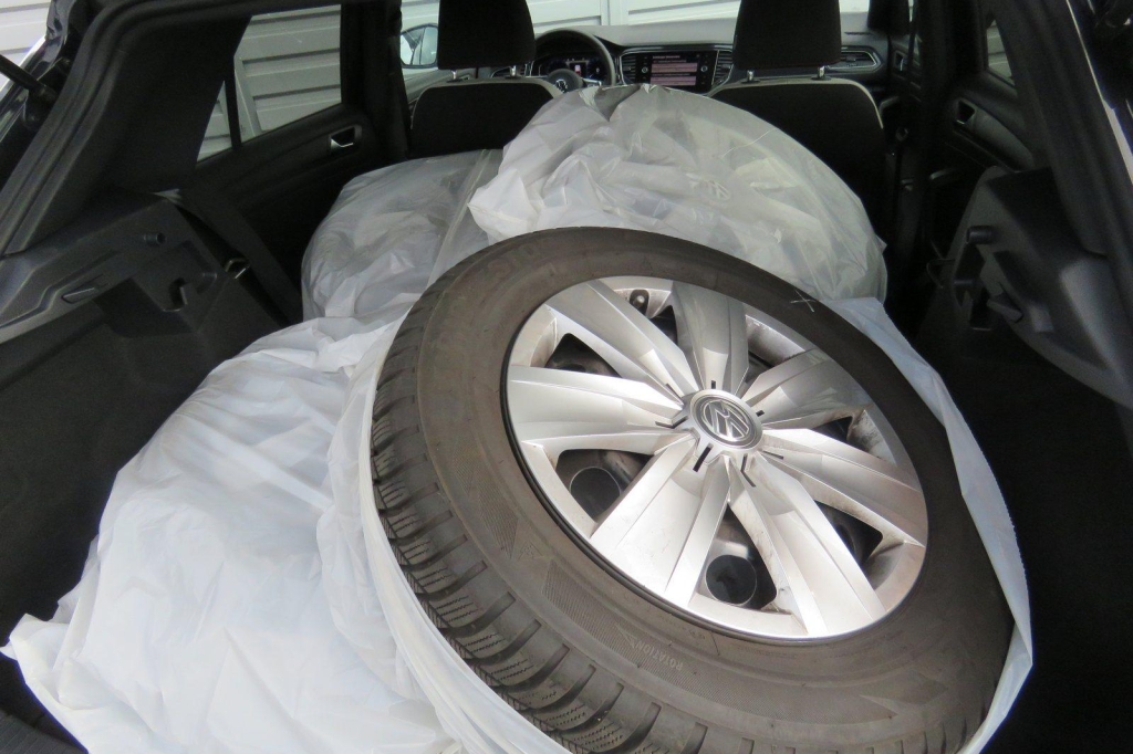 Volkswagen T-Roc 2019 фото 4