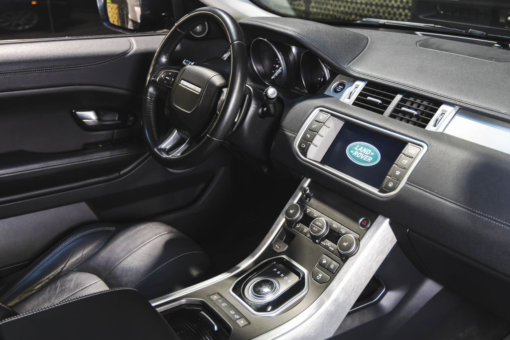 Land Rover Range Rover Evoque 2017 фото 28