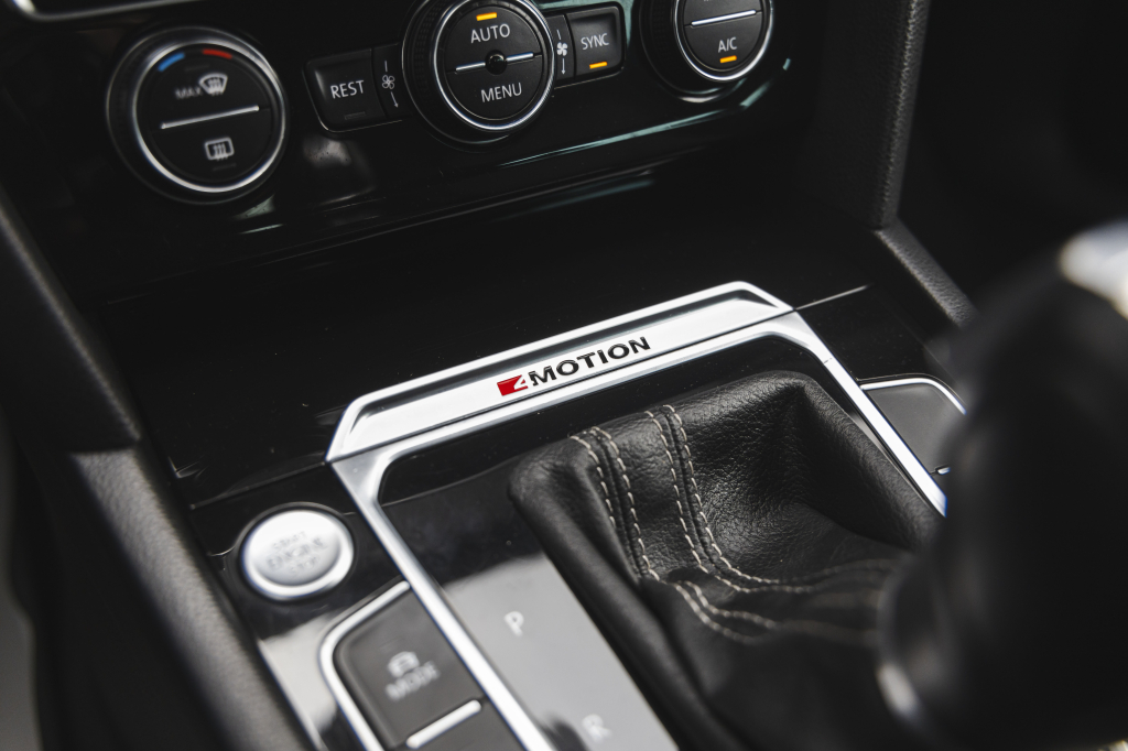 Volkswagen Passat BiTDi 4Motion 2016 photo 31