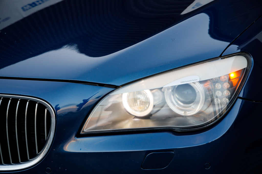 BMW 740 Li 2011 photo 35