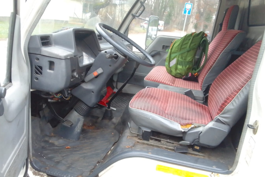 Mitsubishi Canter 1990 photo 3