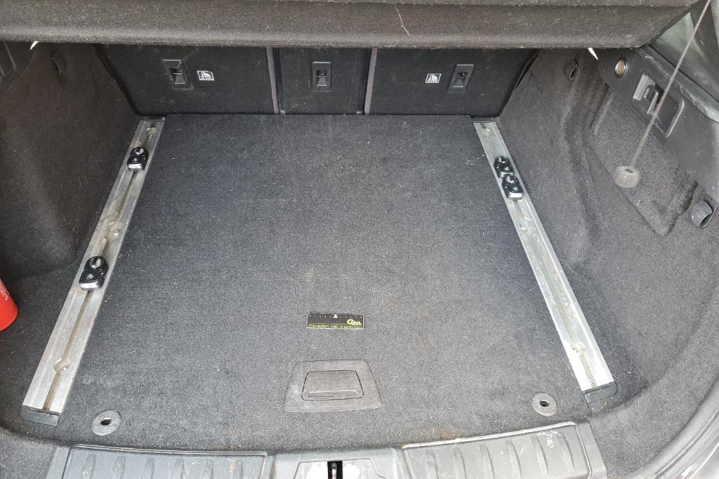 Jaguar F-Pace 2018 photo 49