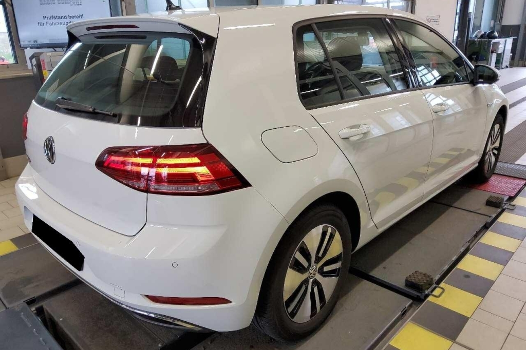 Volkswagen e-Golf 2020 photo 6