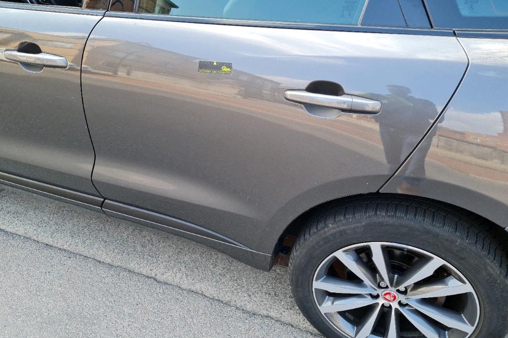 Jaguar F-Pace 2018 photo 55