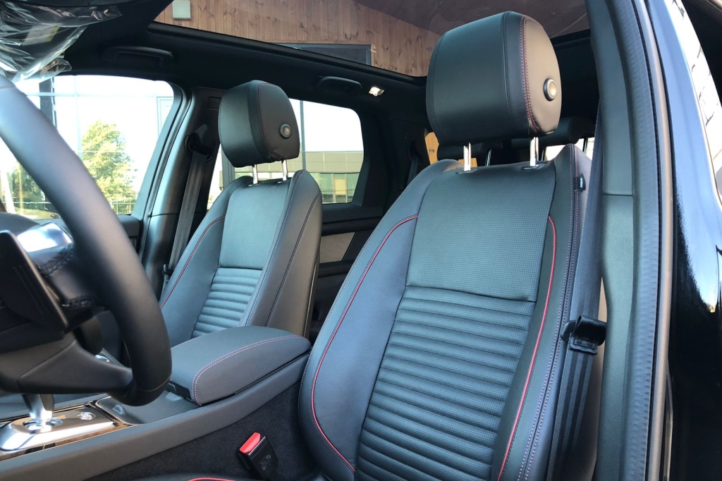 Land Rover Discovery Sport 2020 фото 11