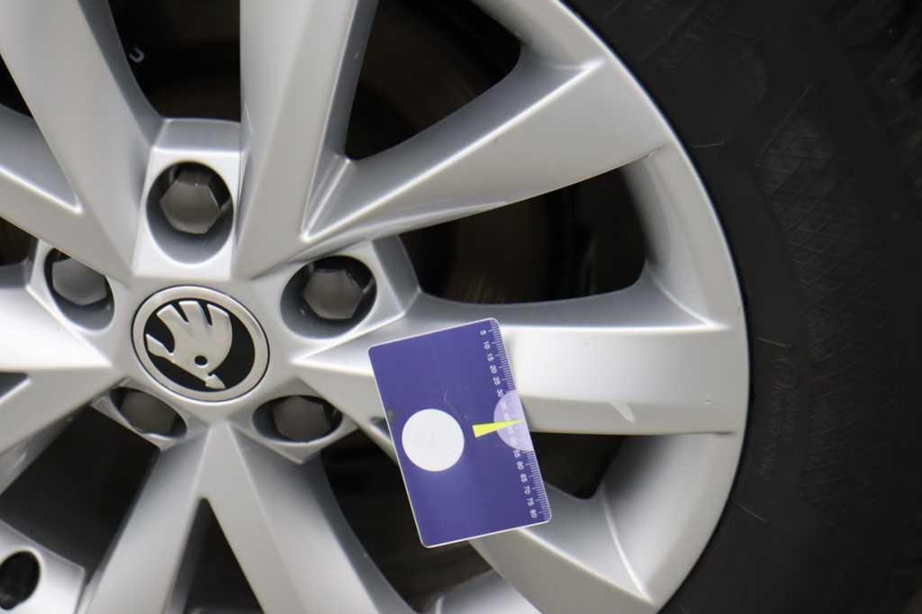 Skoda Octavia Combi 2018 photo 13