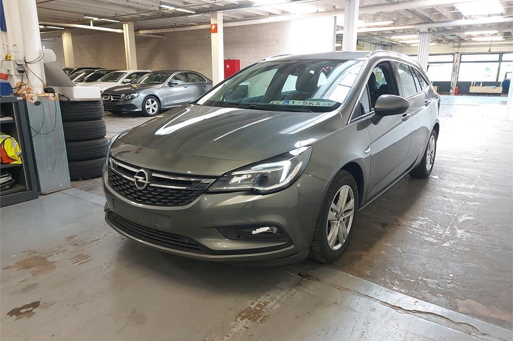 Opel Astra Sports Tourer 2017 фото 5