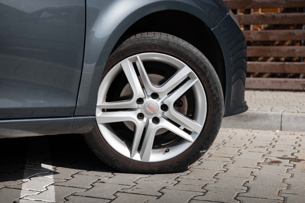 SEAT Leon 2006 фото 5