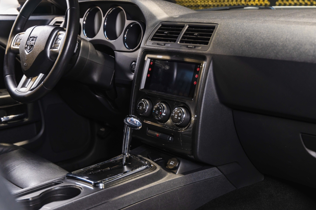 Dodge Challenger 2013 фото 18