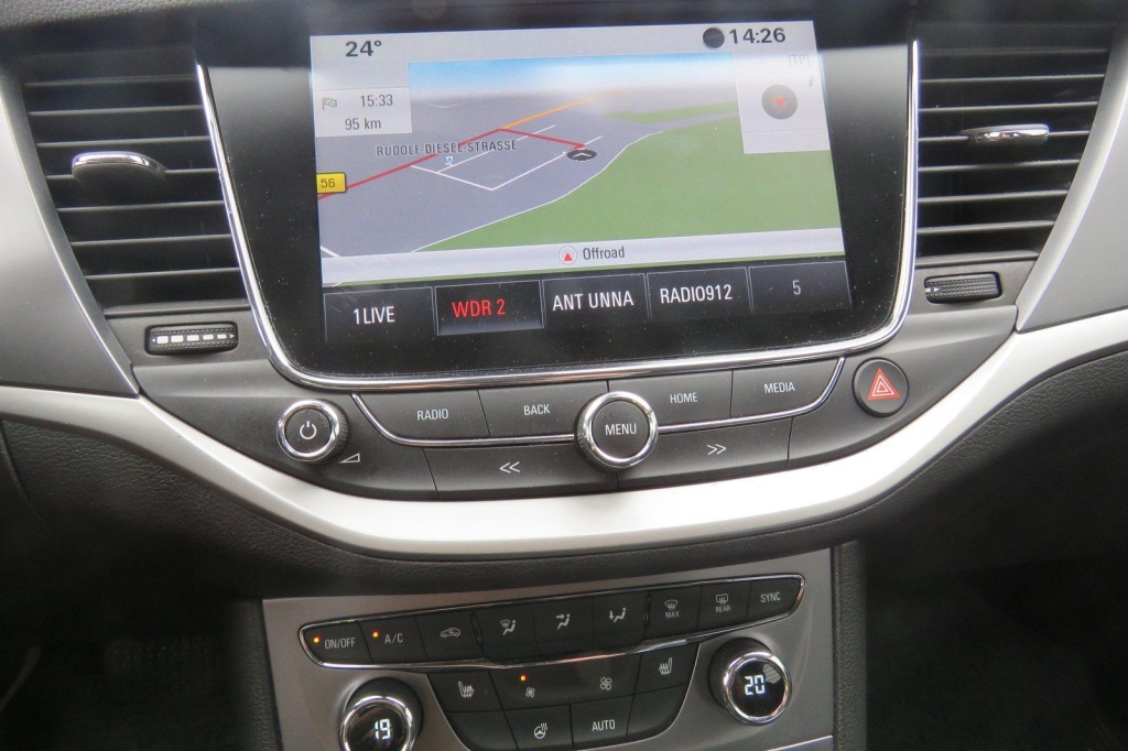 Opel Astra 2018 photo 1