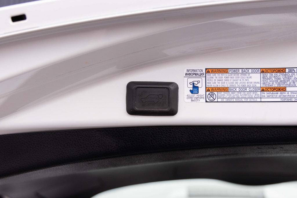 Toyota RAV4 Hybrid 2017 фото 30